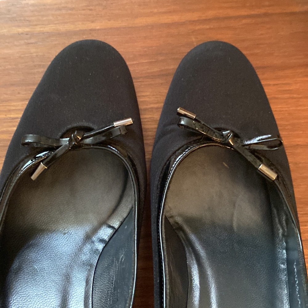 Shoes - Picture 4 of 11